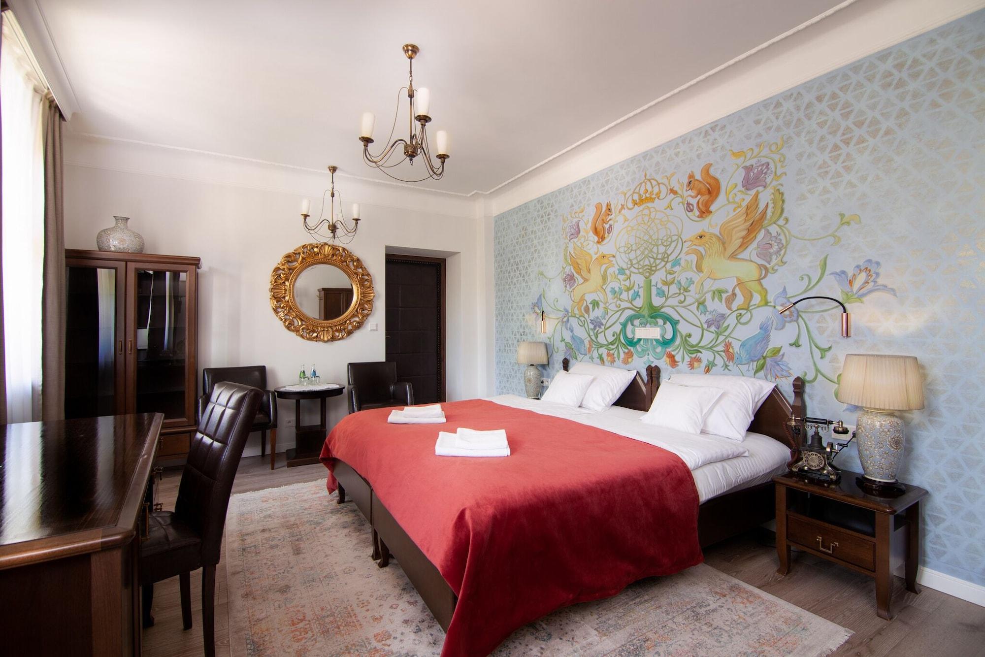 Hotell Ester 4*