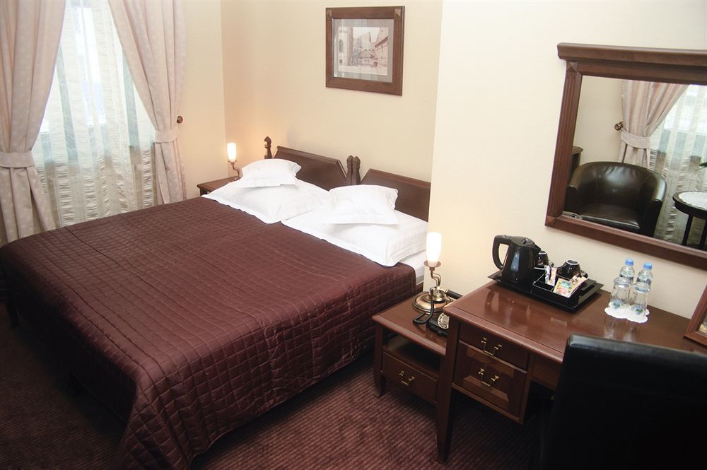 Ester Hotell 4*